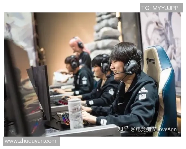 赛后分析：V5与FPX对决中的战术博弈与团队协作探讨